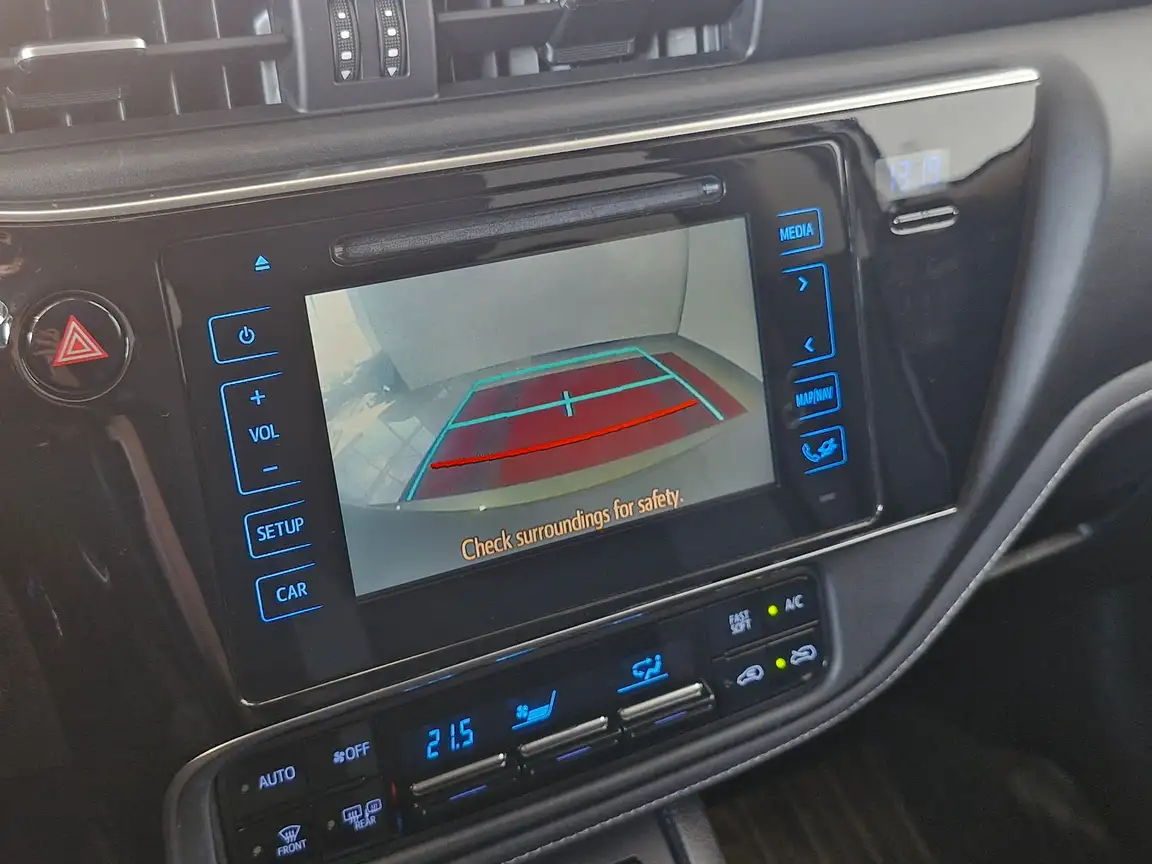 TOYOTA AURIS