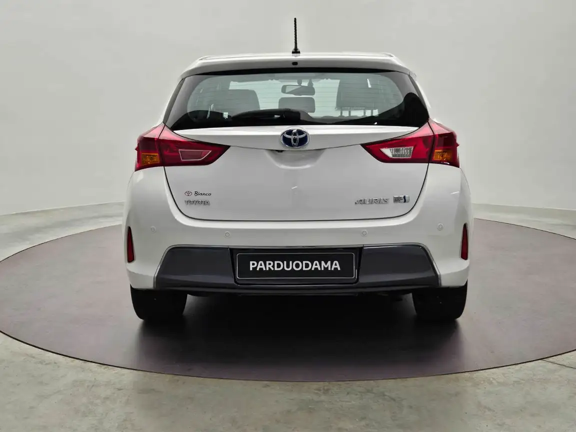TOYOTA AURIS