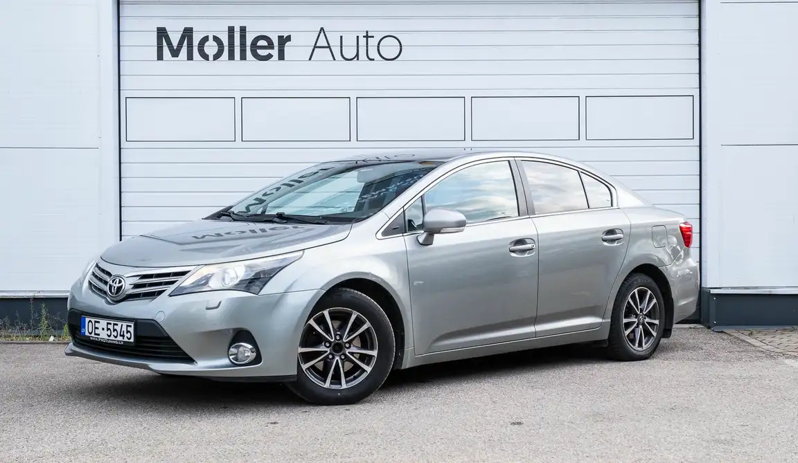 TOYOTA AVENSIS