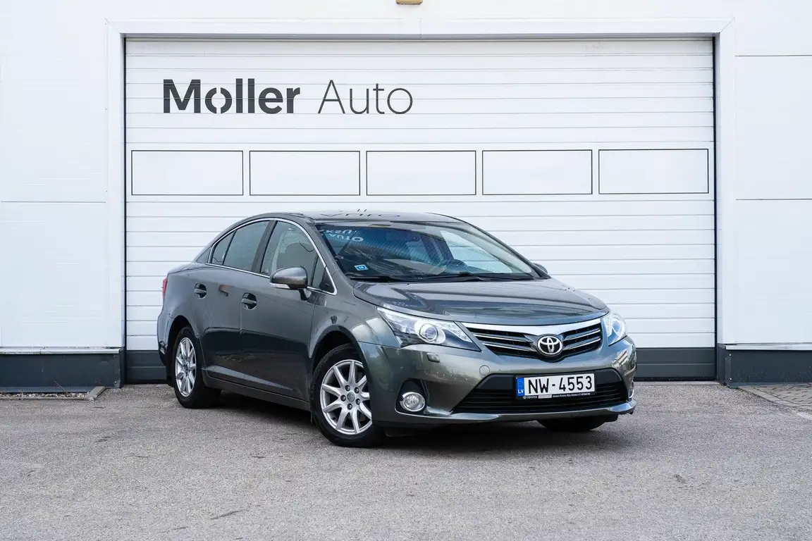 TOYOTA AVENSIS