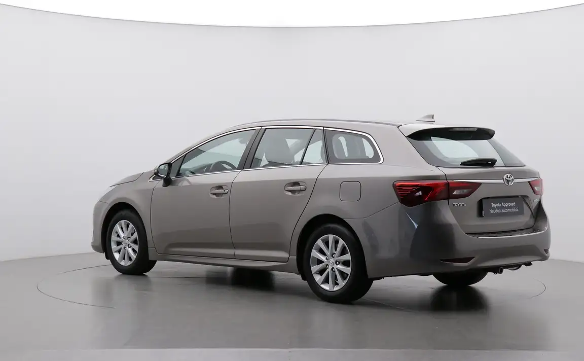TOYOTA AVENSIS
