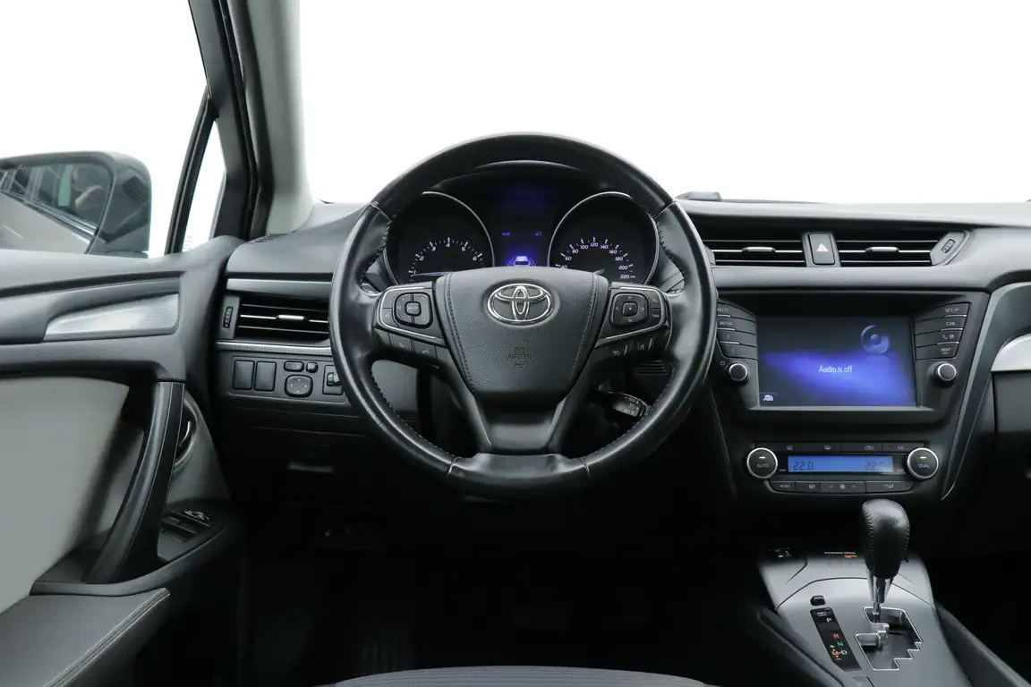 TOYOTA AVENSIS