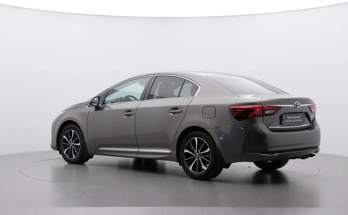 TOYOTA AVENSIS