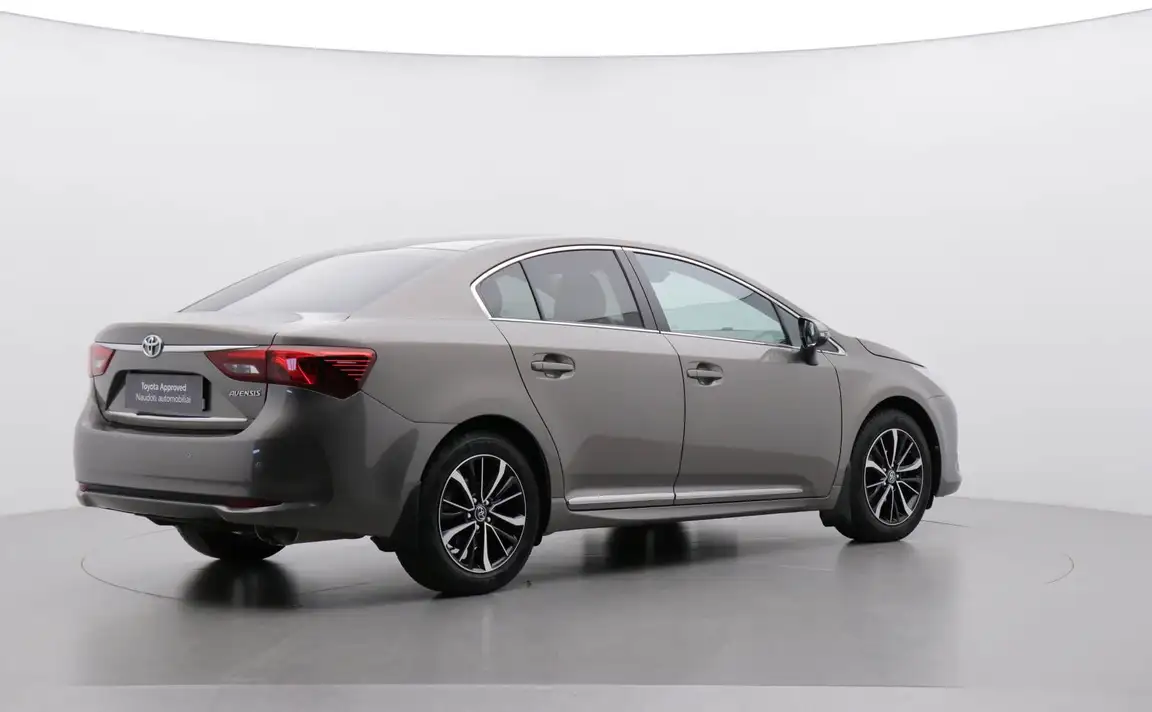 TOYOTA AVENSIS