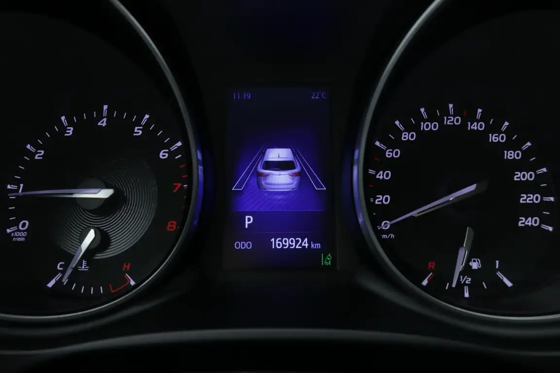 TOYOTA AVENSIS