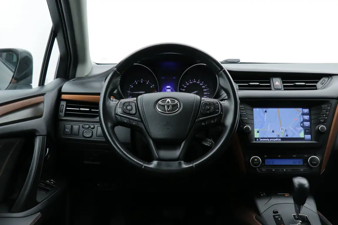 TOYOTA AVENSIS