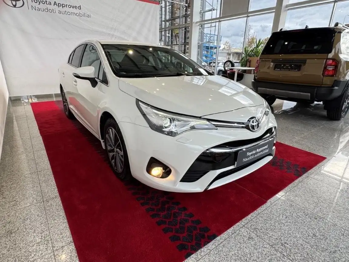 TOYOTA AVENSIS