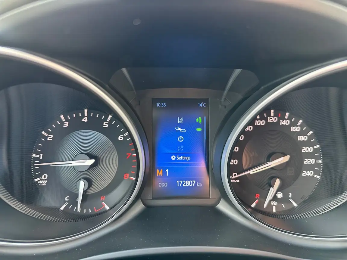TOYOTA AVENSIS