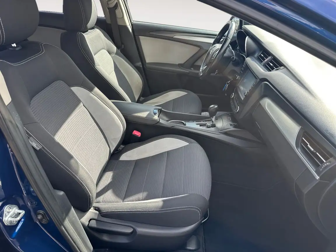 TOYOTA AVENSIS