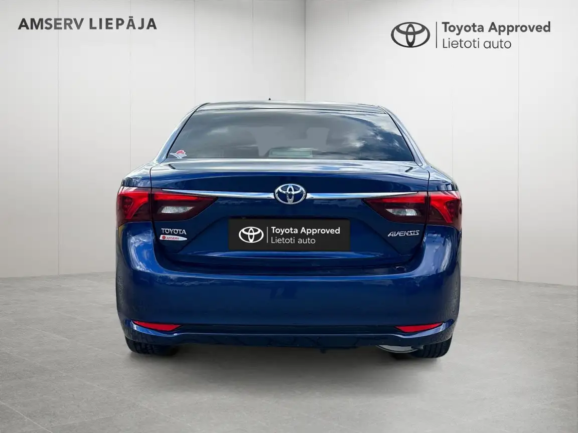 TOYOTA AVENSIS