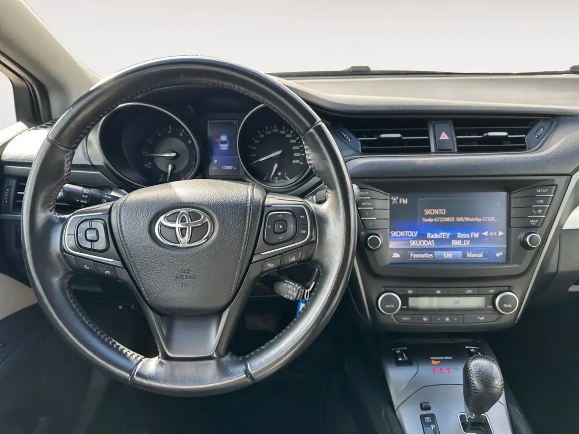 TOYOTA AVENSIS