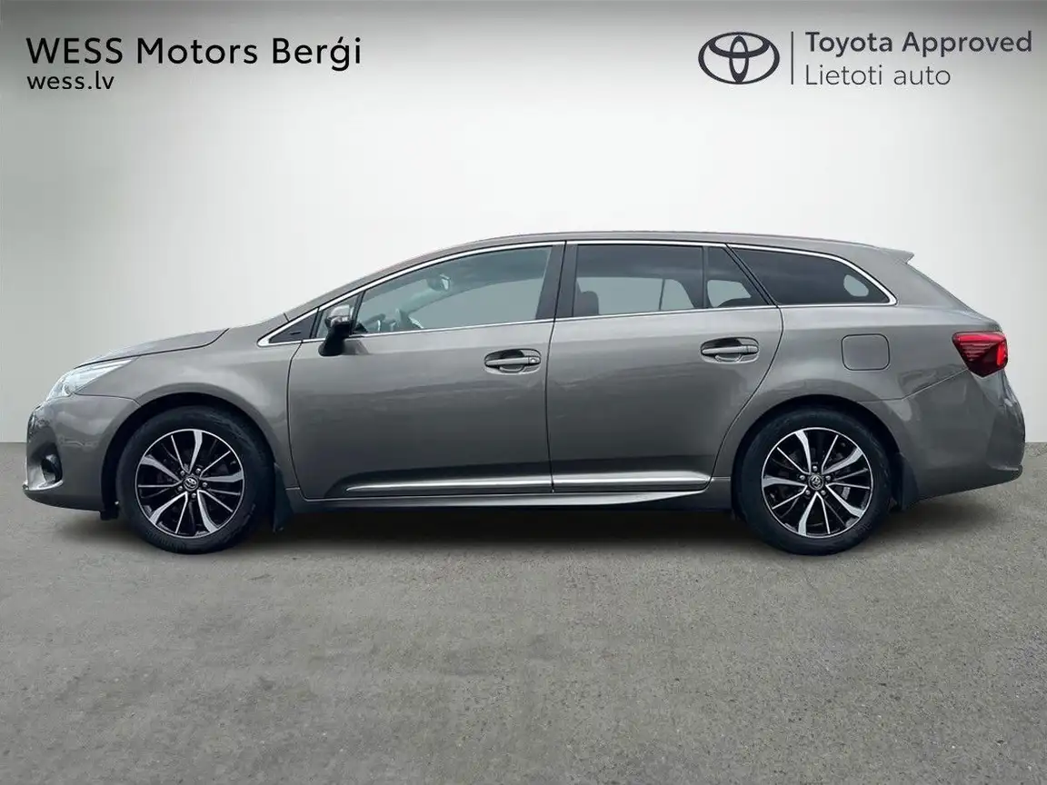 TOYOTA AVENSIS