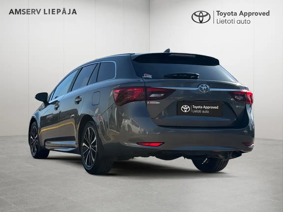 TOYOTA AVENSIS
