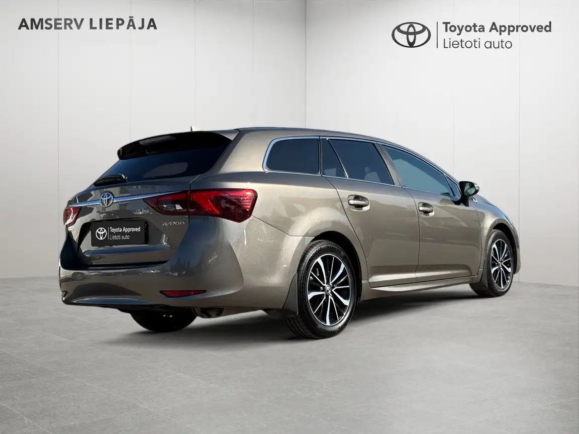 TOYOTA AVENSIS
