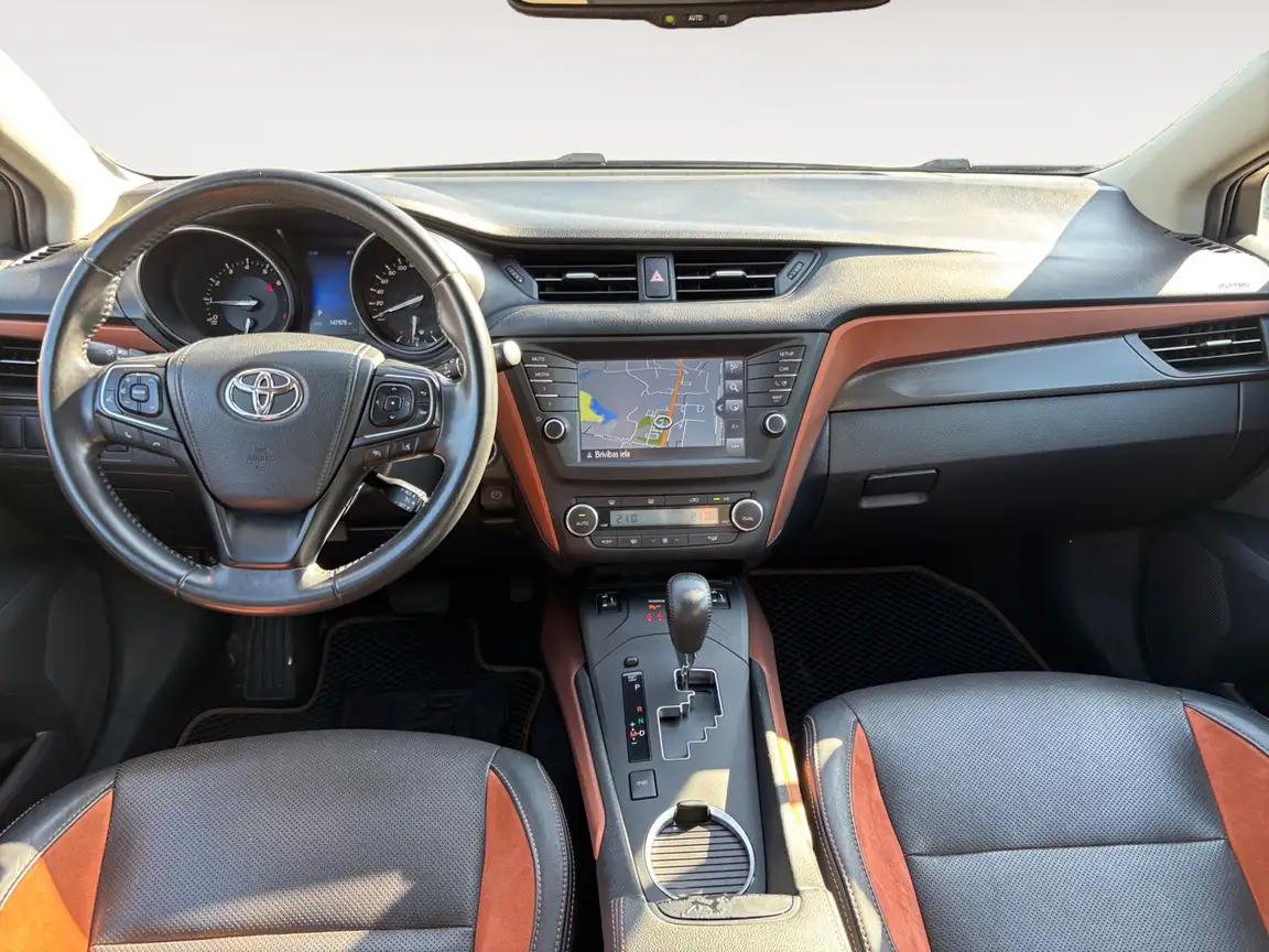 TOYOTA AVENSIS