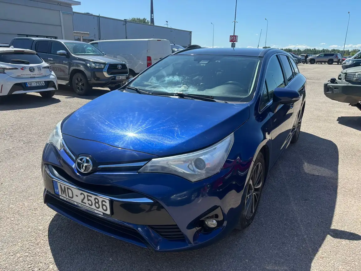 TOYOTA AVENSIS