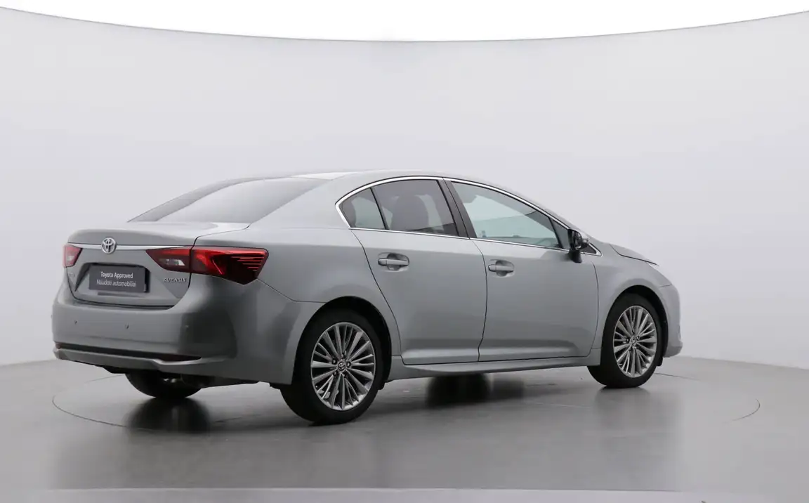 TOYOTA AVENSIS