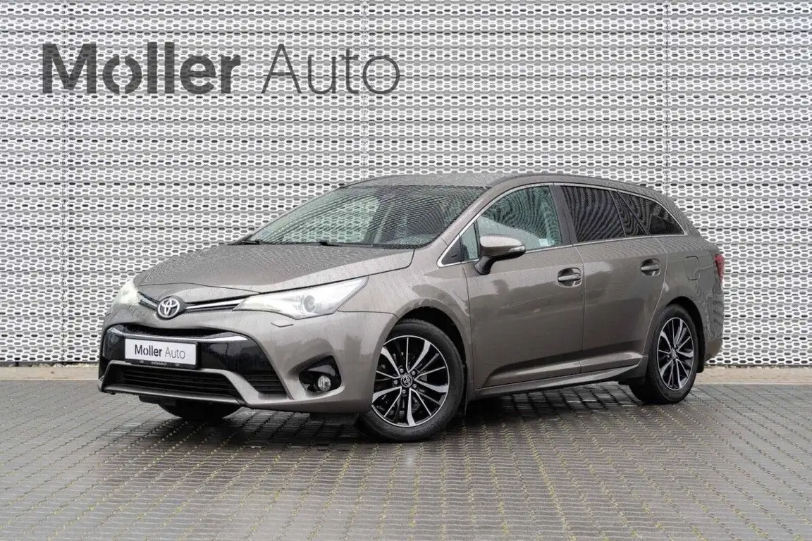 TOYOTA AVENSIS