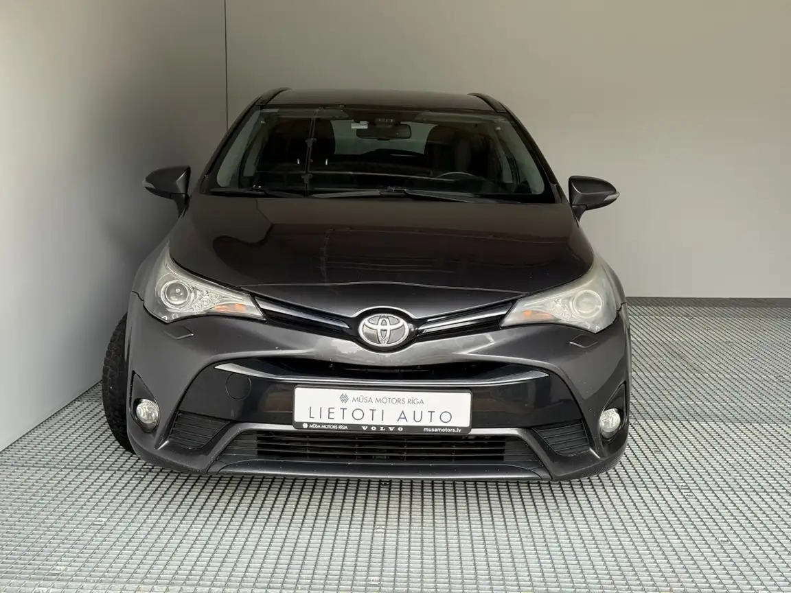 TOYOTA AVENSIS