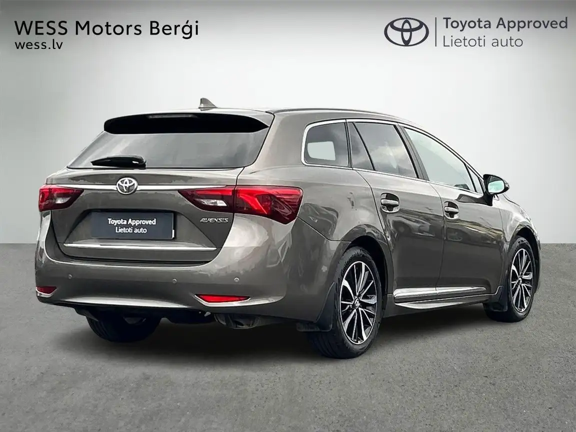 TOYOTA AVENSIS
