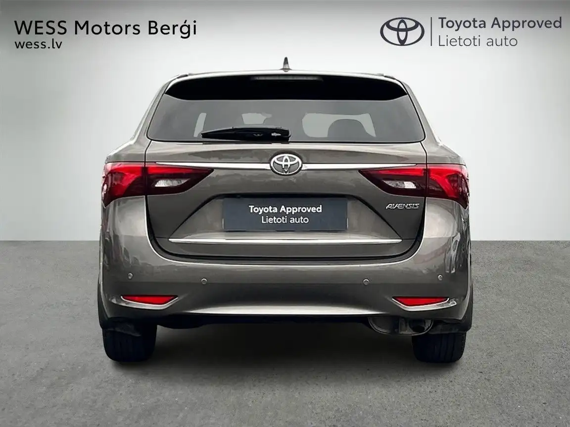TOYOTA AVENSIS