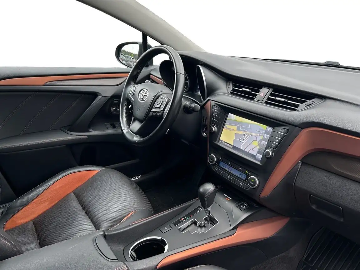 TOYOTA AVENSIS