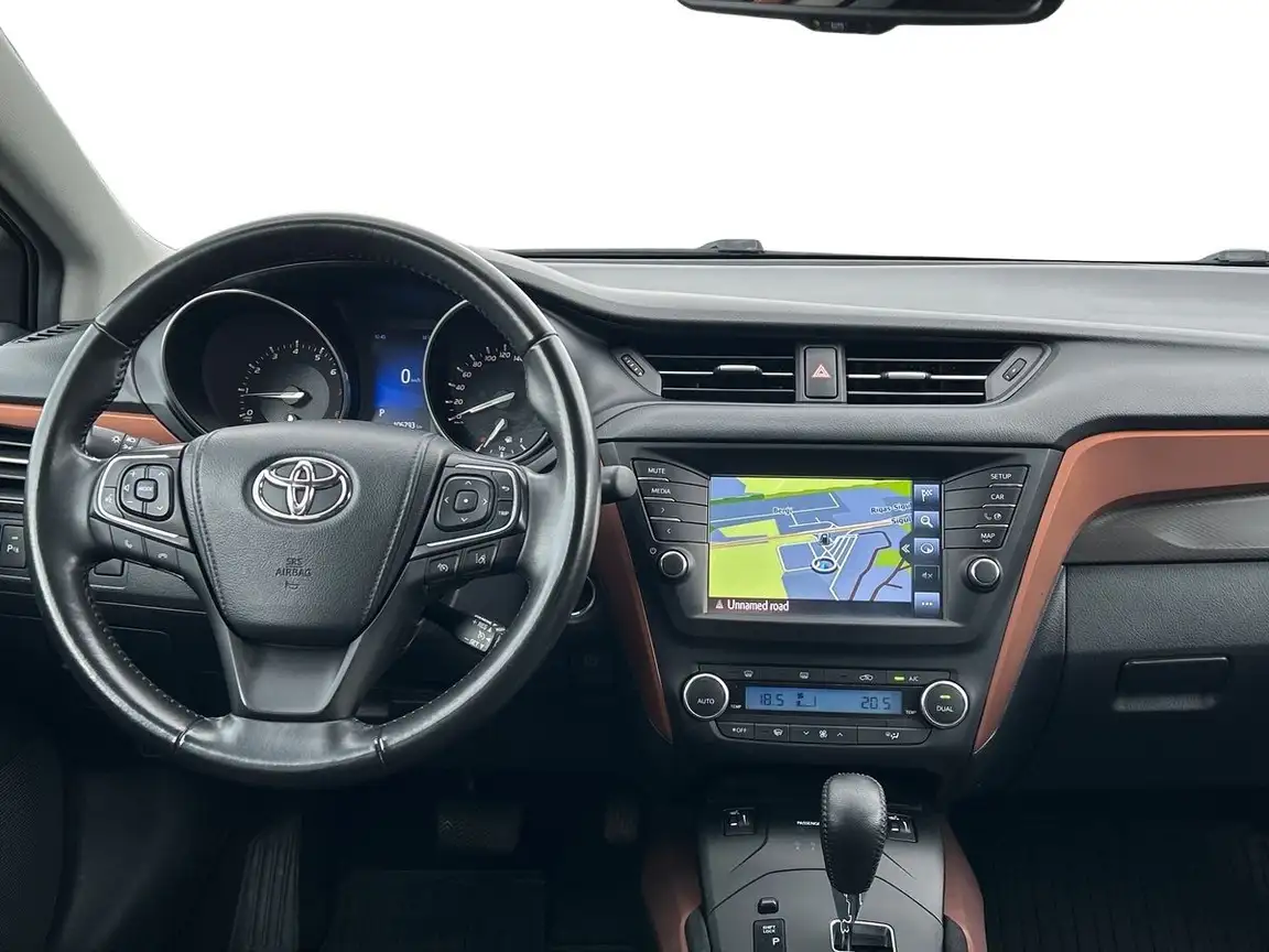 TOYOTA AVENSIS