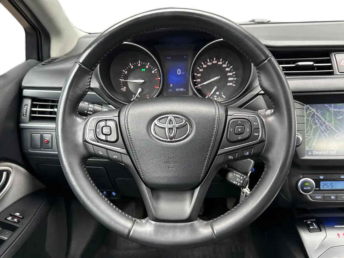 TOYOTA AVENSIS