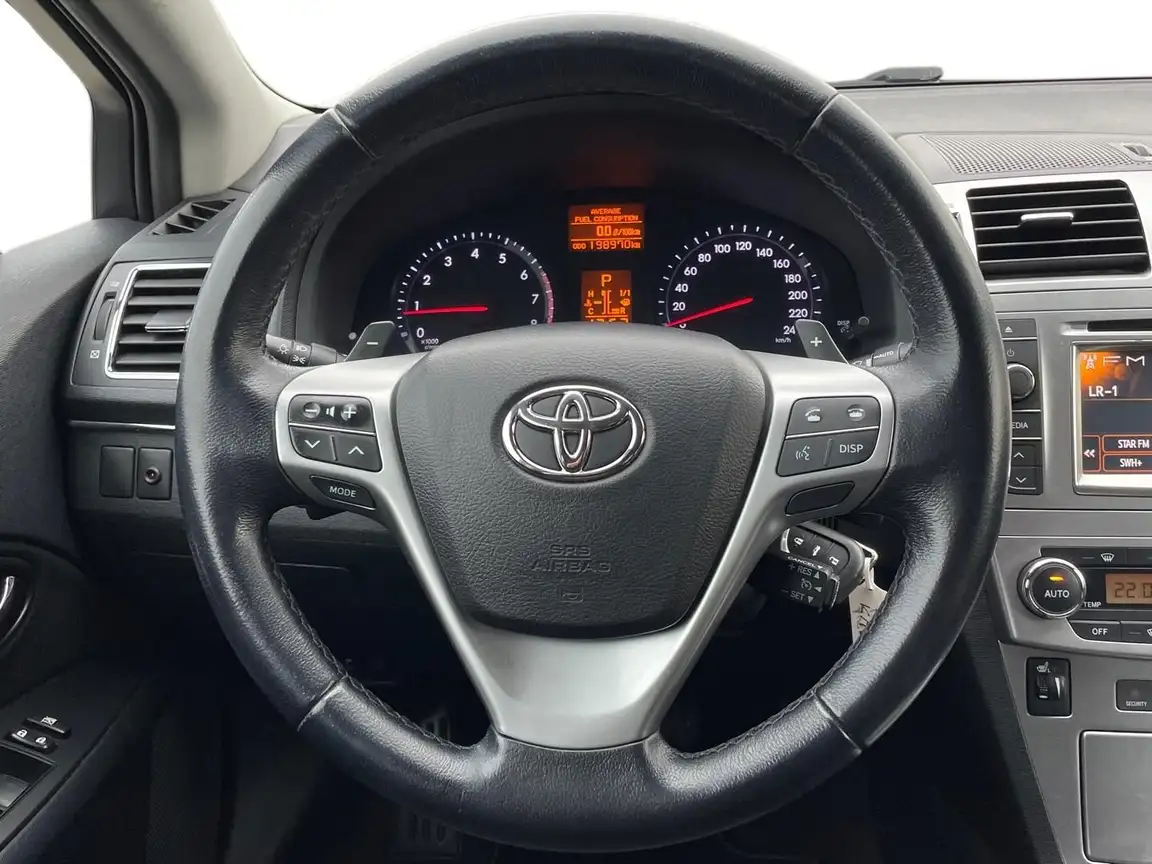 TOYOTA AVENSIS