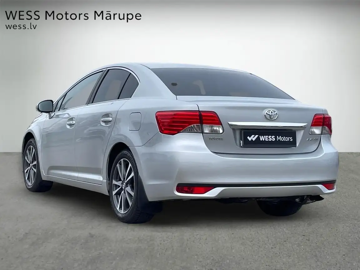 TOYOTA AVENSIS