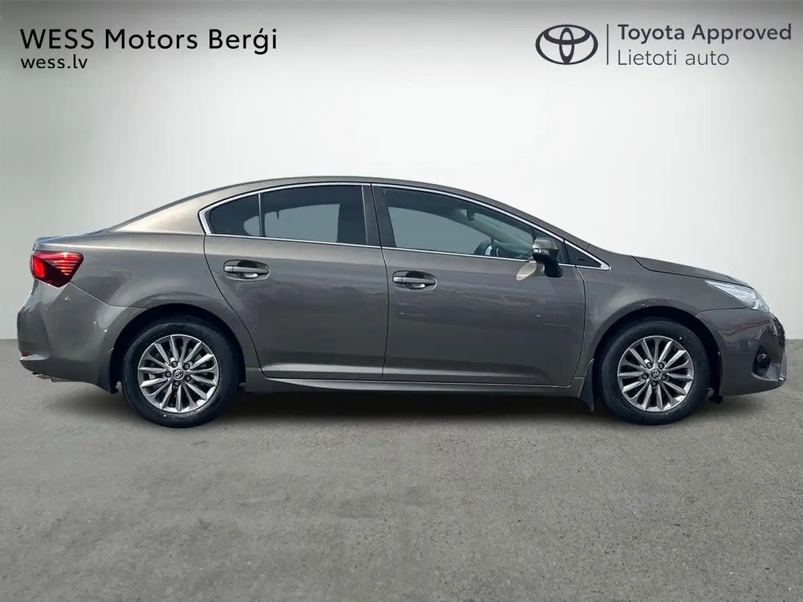TOYOTA AVENSIS