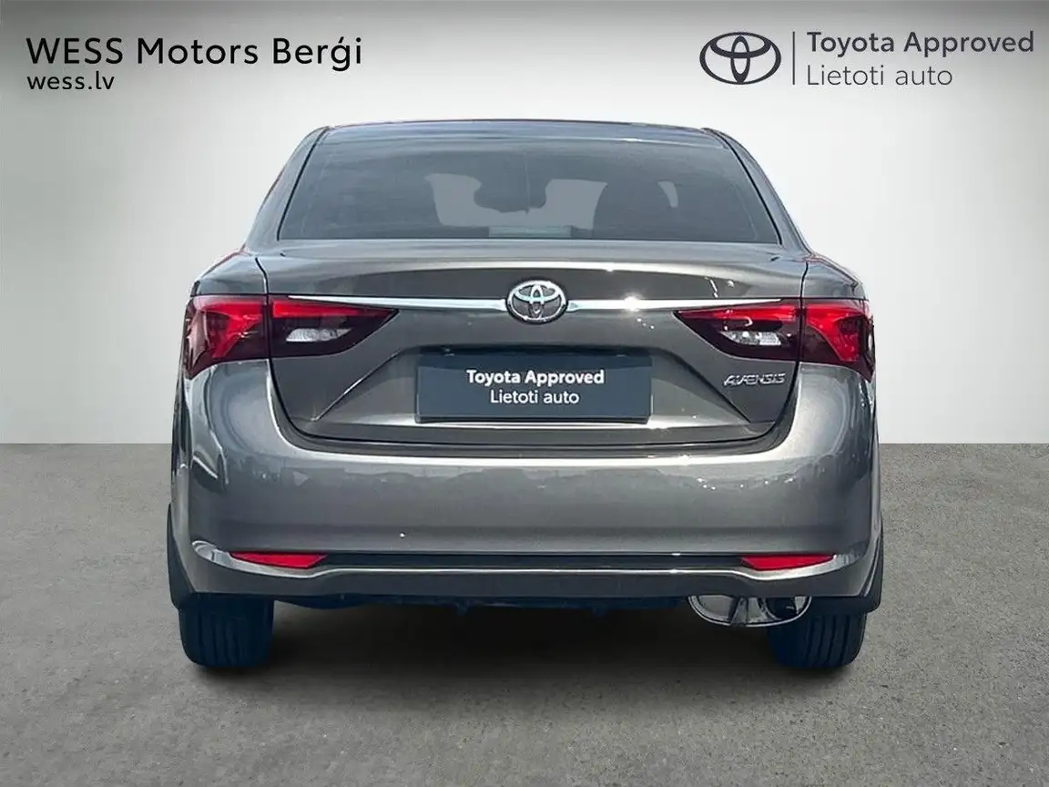 TOYOTA AVENSIS