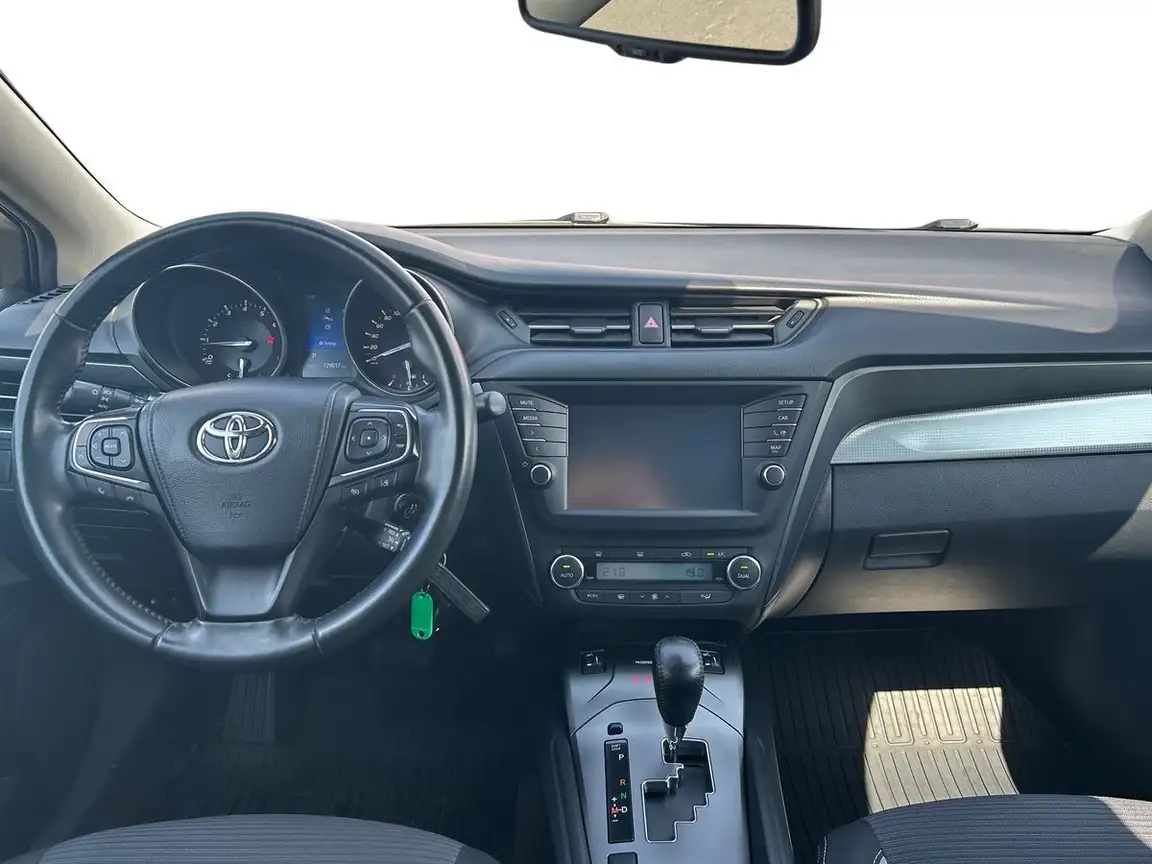 TOYOTA AVENSIS