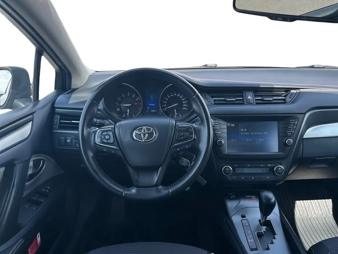 TOYOTA AVENSIS