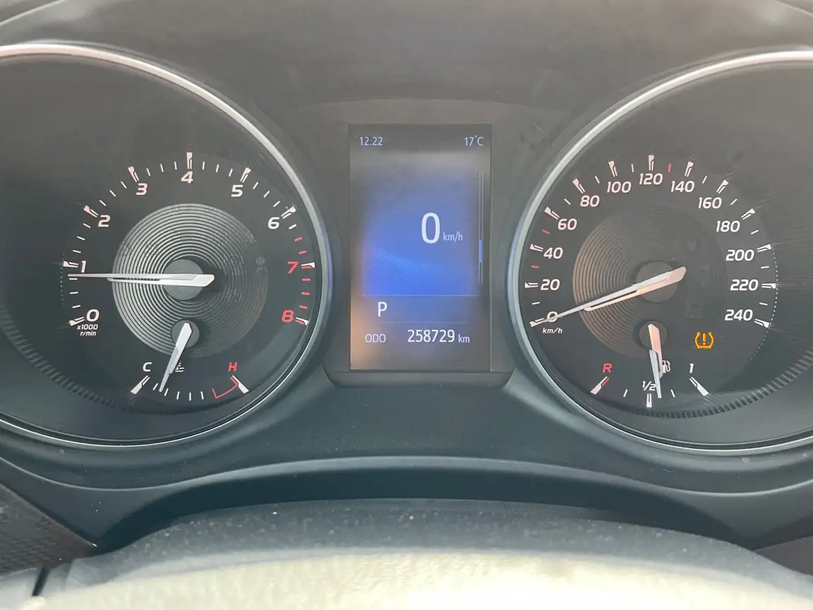 TOYOTA AVENSIS