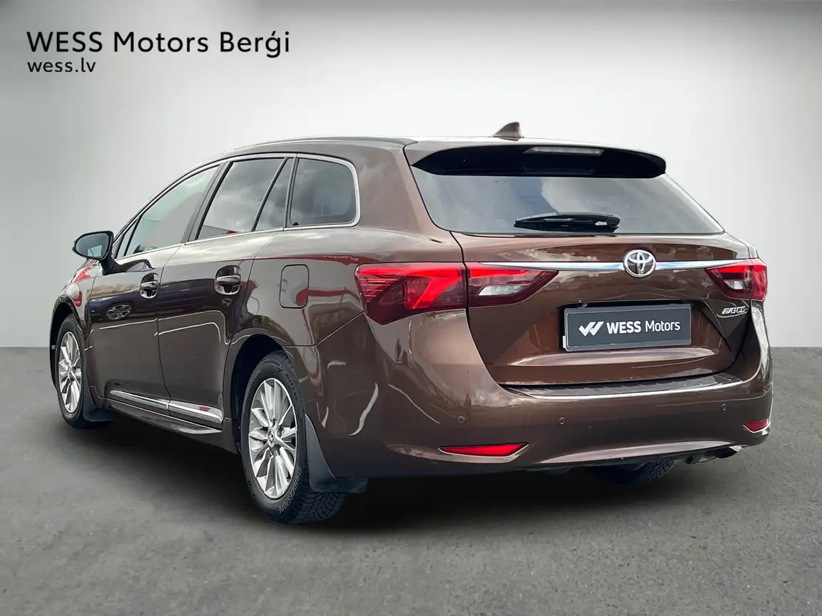 TOYOTA AVENSIS