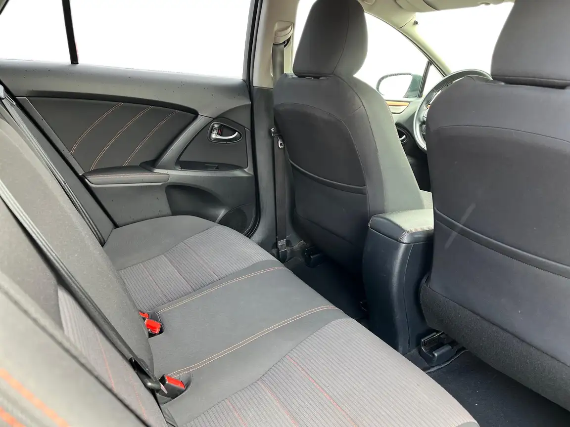 TOYOTA AVENSIS