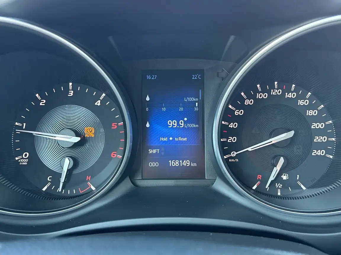 TOYOTA AVENSIS