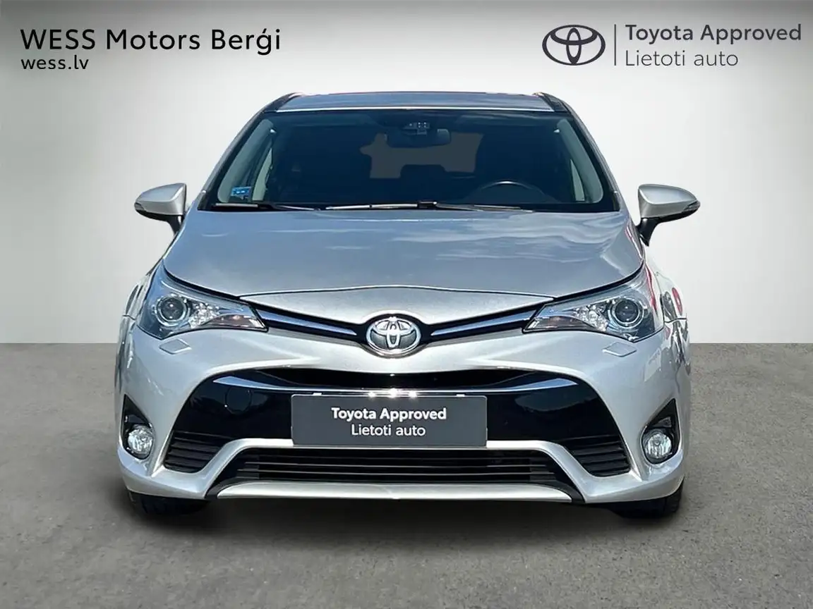 TOYOTA AVENSIS