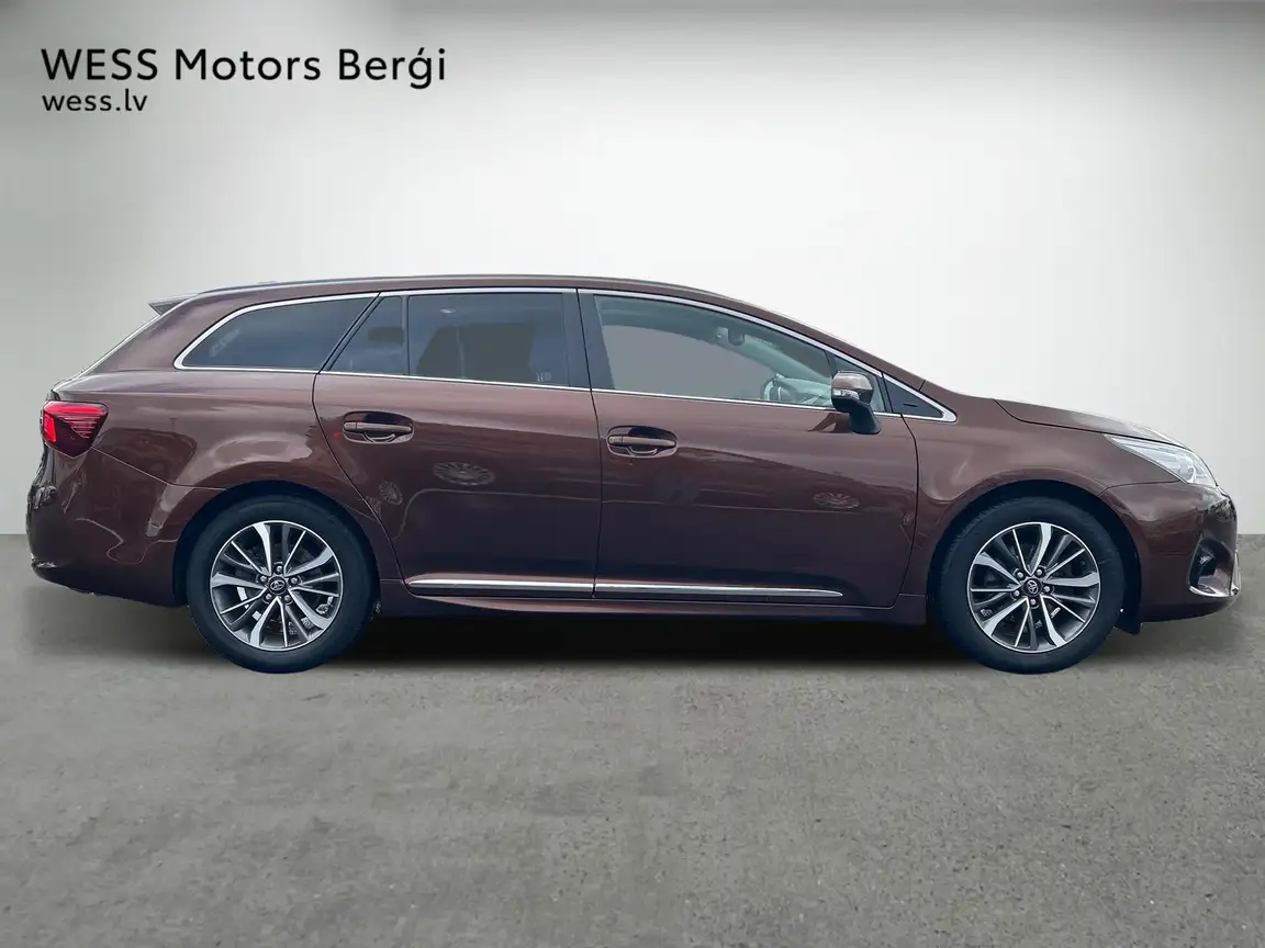 TOYOTA AVENSIS