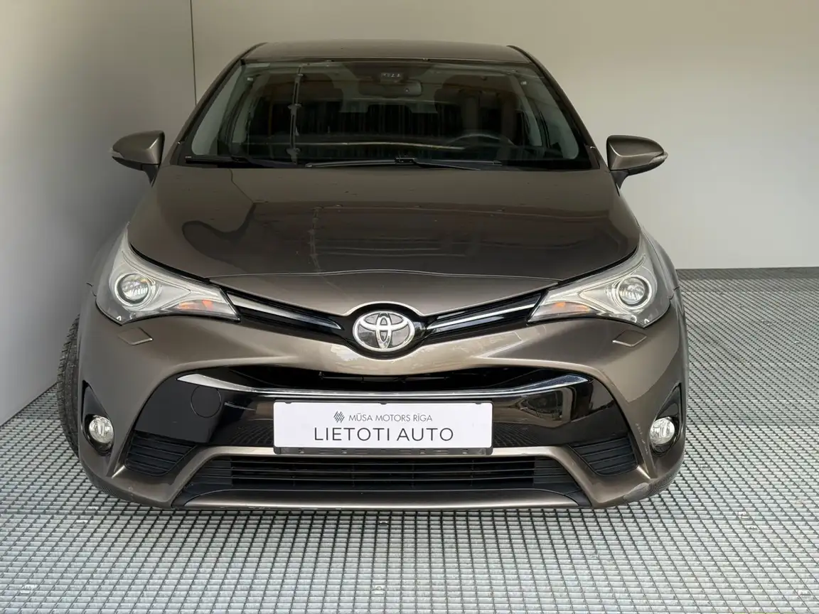TOYOTA AVENSIS