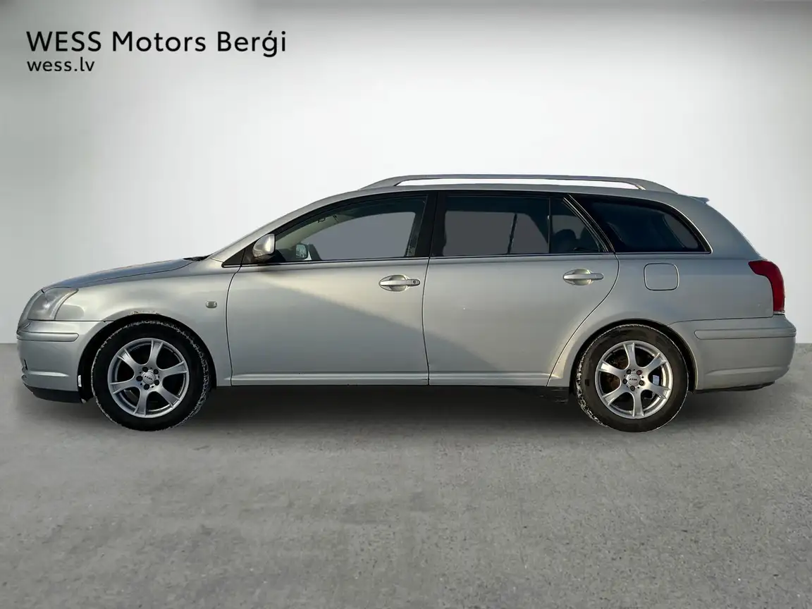 TOYOTA AVENSIS