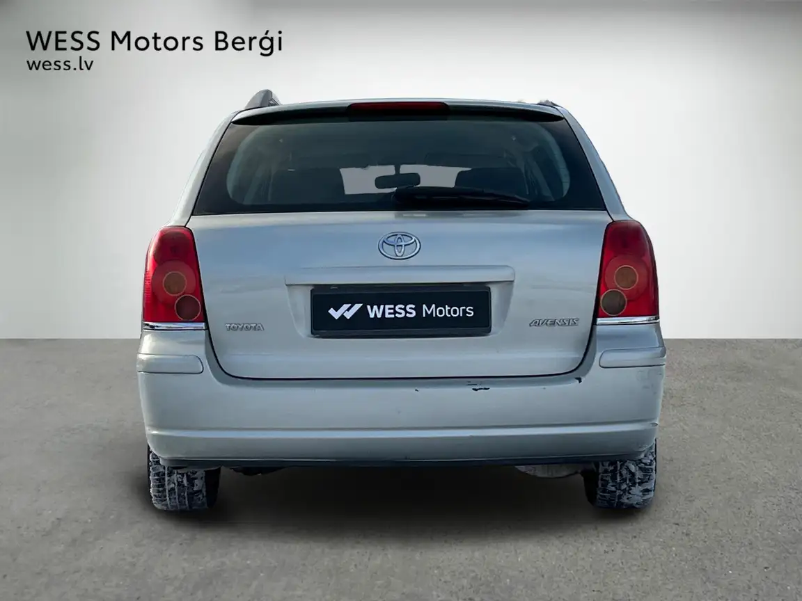 TOYOTA AVENSIS