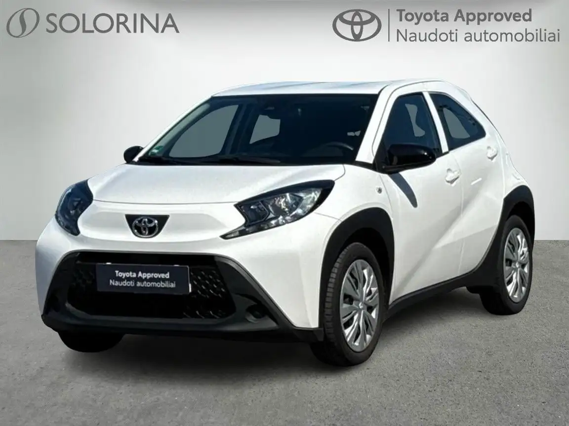 TOYOTA AYGO X