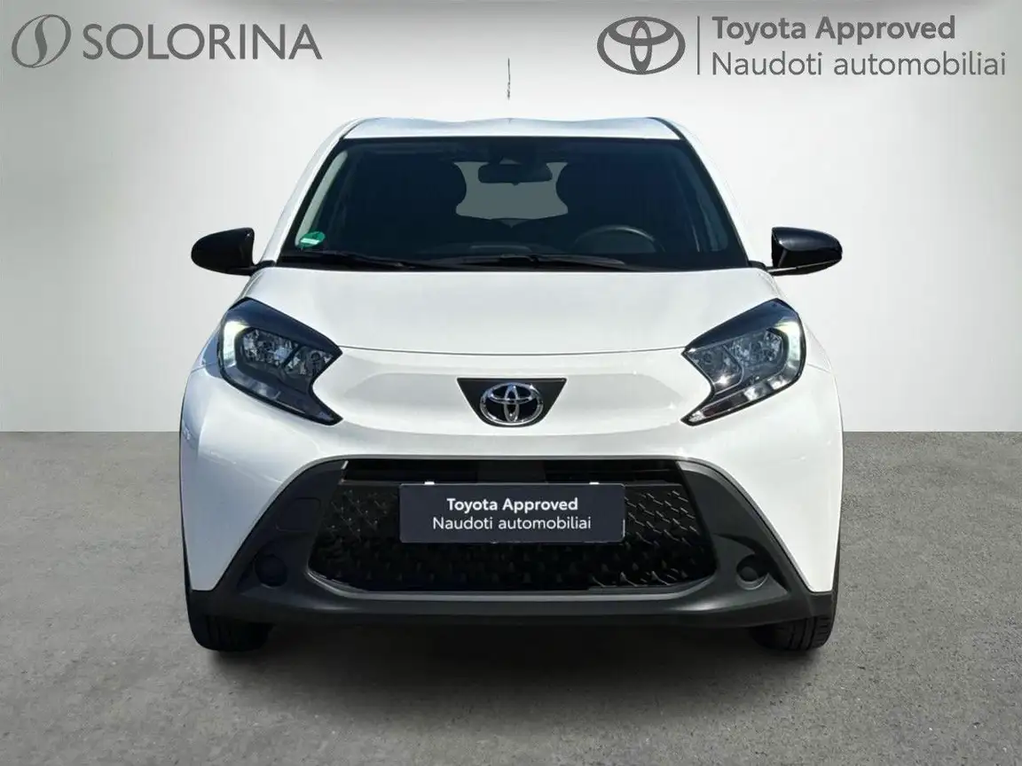 TOYOTA AYGO X