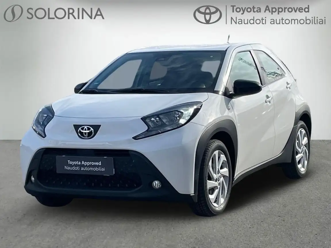 TOYOTA AYGO X