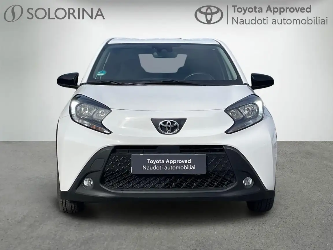 TOYOTA AYGO X