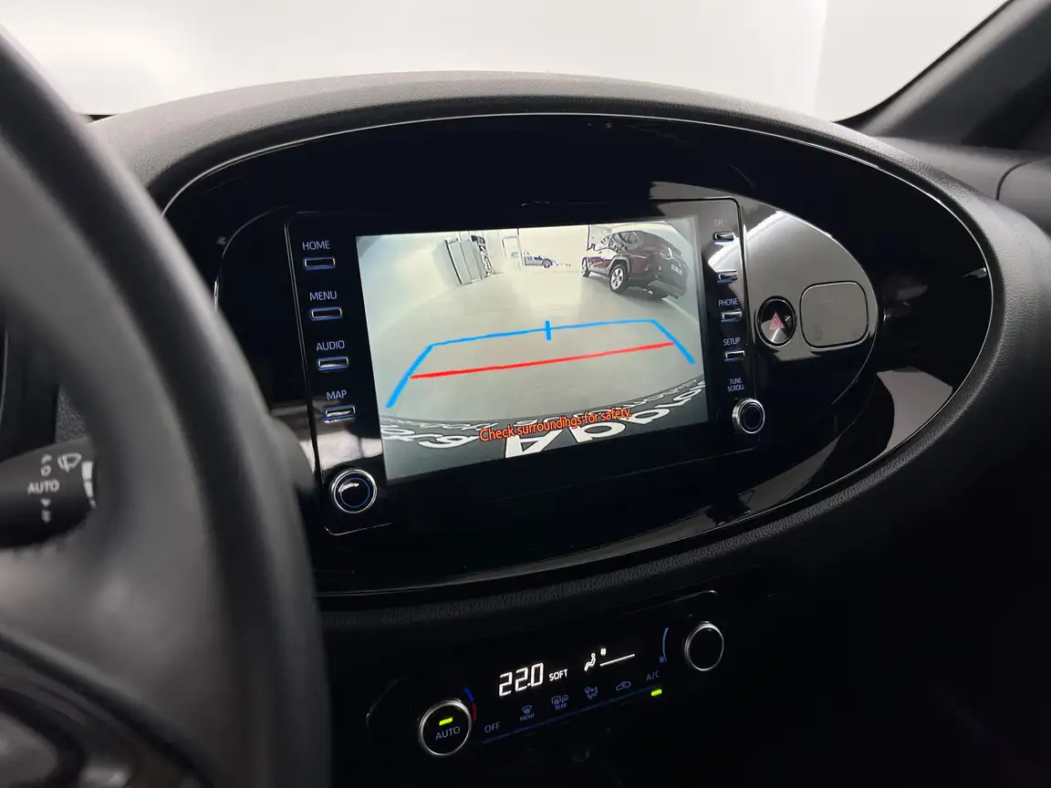 TOYOTA AYGO X