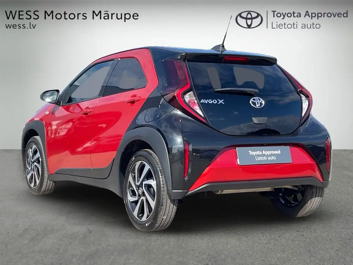 TOYOTA AYGO X