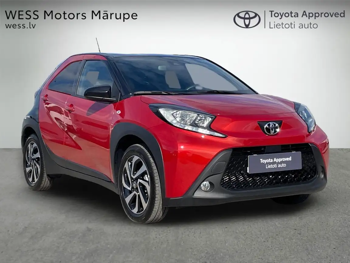 TOYOTA AYGO X